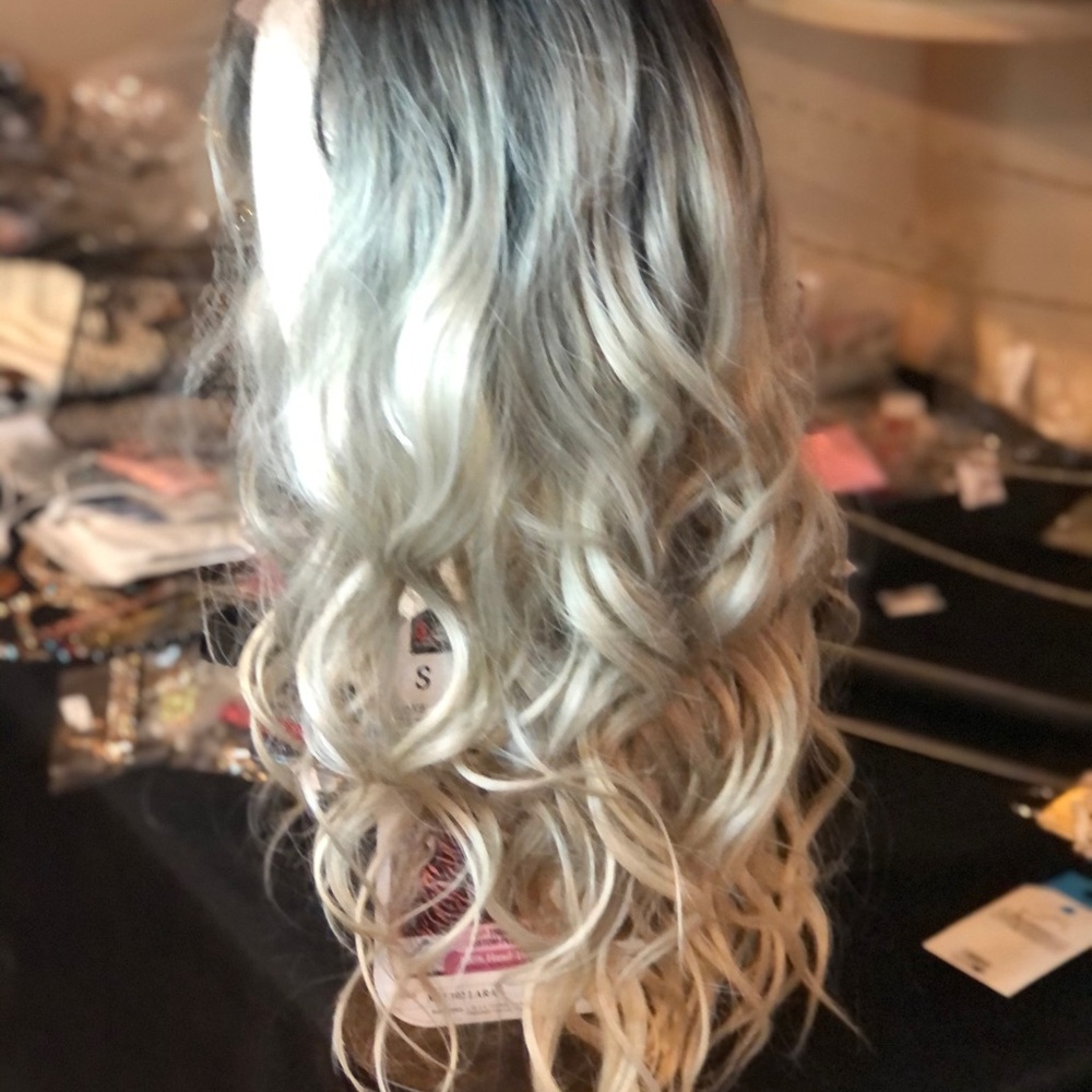 HD wig - Picture 2 of 3